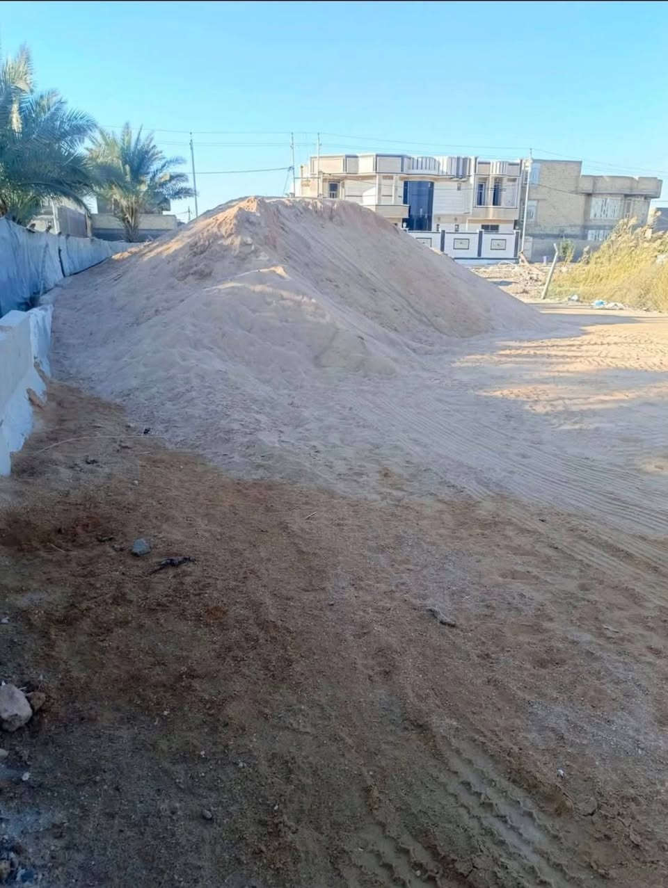 السلام عليكم يتوفر في سكله أسامه كافة مواد البناء بانسب الاسعار   (حصو مكسر،حصو عدل،رمل فحص،رمل عادي،طابوك جمهوري ،طابوك عادي،سمنت الماس،سمنت عادي،جلمود ،راجع ،سبيس عبيدي ،سبيس عادي،قشط مال تبليط ،رمل مغربل ،جلمود ناعم، جلمود وحشي) كل ما يحتاجه الزبائن  موجود؛ وايظن  المهندسين والمواد ناجحه بل اختبار  والمواد كله اول بأول مع الوصل المعمل  العنوان قرب الجسر الجديد قرب قاعه البرفسور عامود733 رقم الهاتف 
***********. بأداره اسامه
(لسنا الوحيدون لكننا الافظل)
