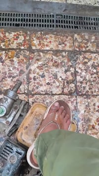 سحب ماي • جماعات التنكر • شرط الفحص