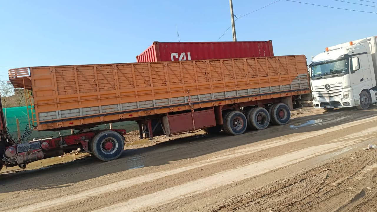 السلام عليكم
عربانه عمل بغداد شاصي 16 طول 12ونص 
دنكرين سربس واحد 14 تخم تاير للاستفسار الاتصال على الرقم 
*********** مكان ناصريه سوق الشيوخ
