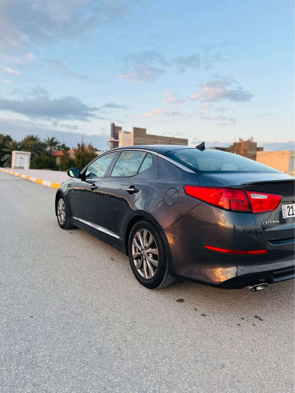 كيا اوبتما 2015 EX رقم بسمي رقم جديد فول عدى البنوراما  ضربته بنيد و جاملغ مو قويه امريكي  السعر 105 وبيه مجال مكان كربلاء طويريج 

‭0790 165 2517‬

‭0774 469 2664‬

Mahmood AlNajar خاص كربلاء, العراق
