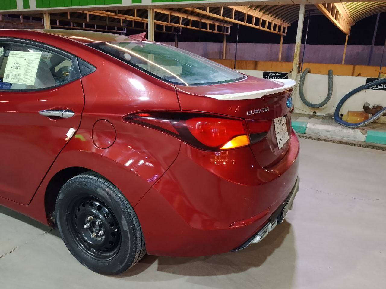 السلام عليكم
النترا 15 ادوات بدون كص السياره مصبوغه حزام جماليه 
السياره جاهزه كير مكينه حداديه تخم تاير دواخل وغرفه جديده 
مكانهه العماره مركز المدينه 
***********
