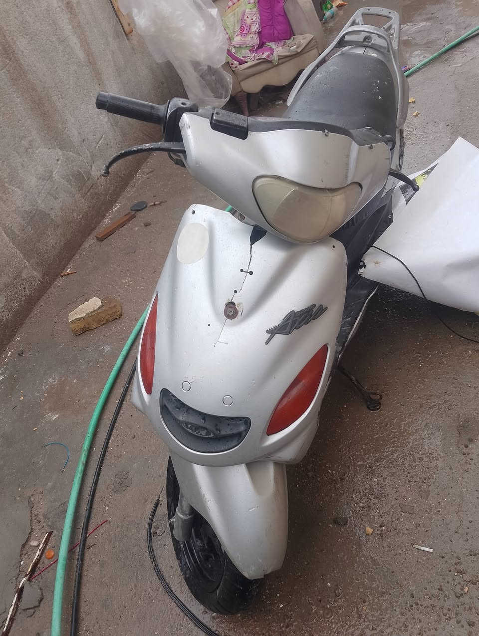 سلام عليكم دراجه اكزز للبيع او مراوس وانطي فرق كلشي مابيها قبل 3 ايام بدلت اكسل  سلف هندر قفل ستيرن وصندوق دراجه كلشي مابيها سعر 250 قفل عنوان ابو الخصيب دورة ام زباله رقم ***********
