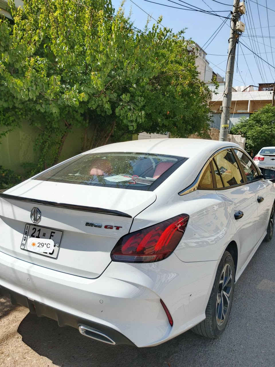 mg gt 
بۆفرۆشتن 2024 
خلیجی 
فول مواسەفات بەس سلایت کوشن جلد نیە 
تەبرید مەرکەزی 
دەبڵ لید 
شاشە اکتیڤ   
کوشنی تێگیراوە جلد 
یەک دوو چاڵ بچوکی هەیە لەگەڵ پەڵەیە pdr بەس زۆر زۆر جوان و نازدارە سەیارەکە 
21 هەزار ڕۆشتوە 
2 دەسە لەشەریکەوە 
زەمان داری شەریکەیە بەڵام لە زەمان دەرکراوە 
کامل کامل جوانکاری گاعی باڵ هەمووشتێک 
سعرێکی مناسبب  111 $ 
*********** سلێمانی
