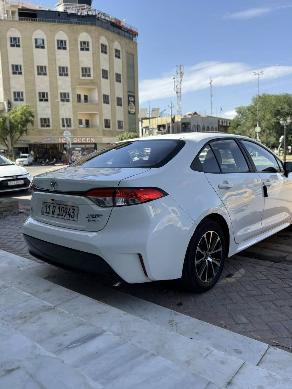 السلام عليكم للبيع او المراوس 
كورلا هايبرد 2025 شكل الامريكي ماشيه 18 الف رقم بغداد ب اسمي 
السياره مكفوله من الصبغ بيها فقط تبديل باب عكس السايق نفس اللون انطخت عندي باب البيت وبيها بارد بالصفحه نفسها اليمين وباب السايق تقره دبل كود بس السياره مابيها صبغ ع ايدنه زيرو اخذناها  السياره بعدها جديده وجاهزه مابيها كل نقص مواصفات ميحتاج اذكرهن لان معروفه فول مواصفات رايدها 138وبيها مجال بسيط جدا للشراي مكاني الاعظميه هذا رقمي 
***********
