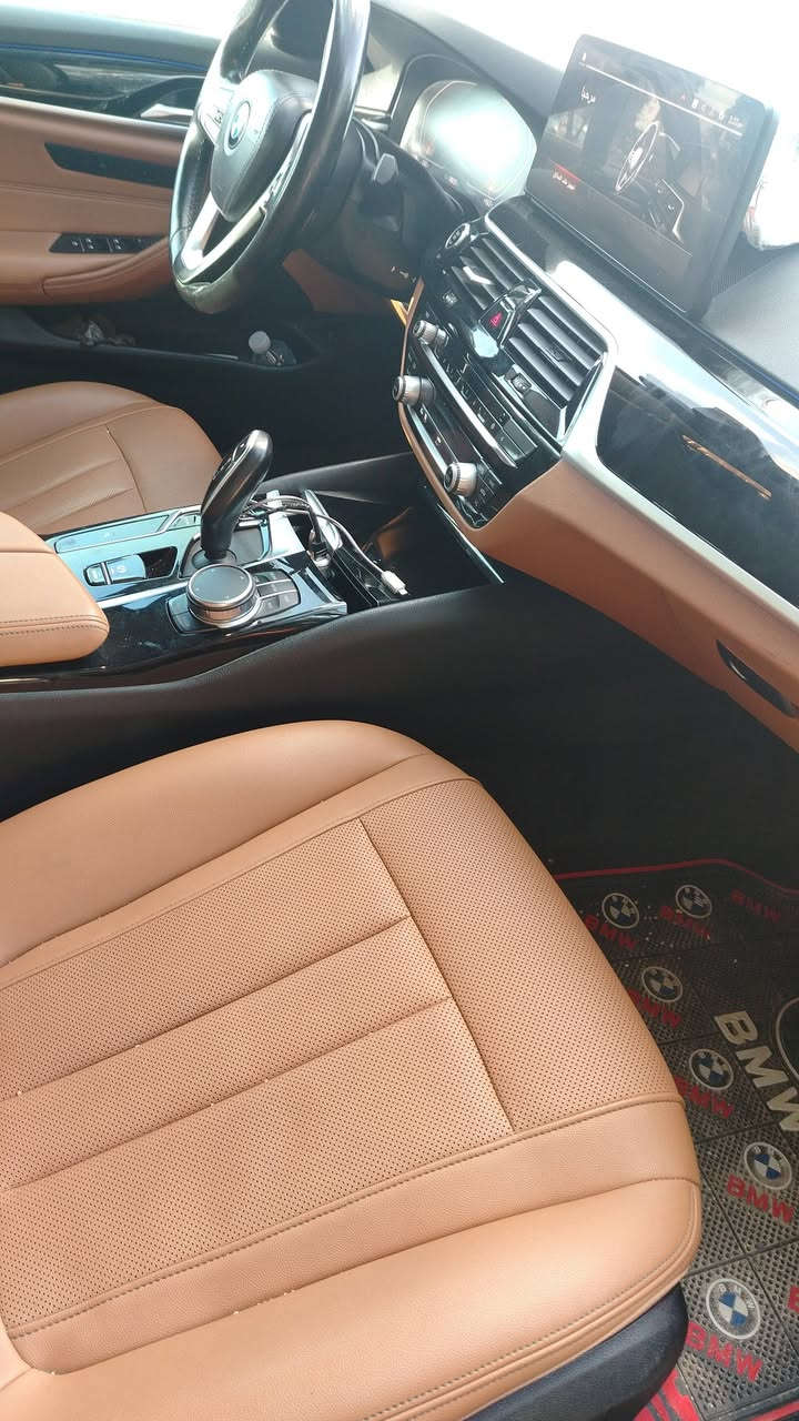 520i 2023 فول مواصفات ثلاث قطع صبغ بدون حادث محرك ٢٠٠٠ توين تيربو وارد خليجي
سعر ١٧٠ بيها مجال سياره جديده رقمتها جديد بأسمي وكتاب تضليل من المرور *********** وتساب
