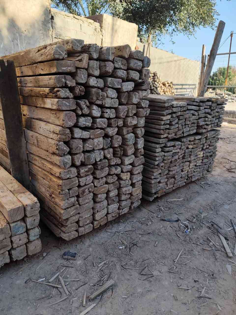 سلام عليكم قالب خشب للبيع العدد 12 مكعب إله ربع المكان بابل 
الرقم ***********
