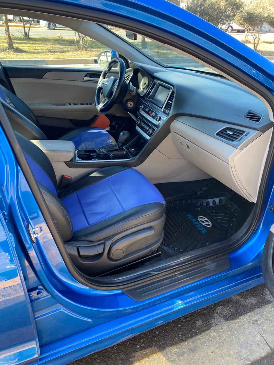 سلام عليكم سوناتا ٢٠١٨ امريكي حادثه جدا بسيط 
محرك ٢٤٠٠ GDI 
بدون دفانز دهن اصلي بانزين محسن 
كير محرك مفتوح بدون اي مشكله 
السياره خير من الله 
حجر  بيئه مكفول 
سعره ١٤٢ عليه غرامه ينزل من سعره و بيه مجال


**إذا كنت صاحب هذا الإعلان وتريد حذفه لأي سبب، رجاءا أرسل رسالة إلى الدعم الفني**