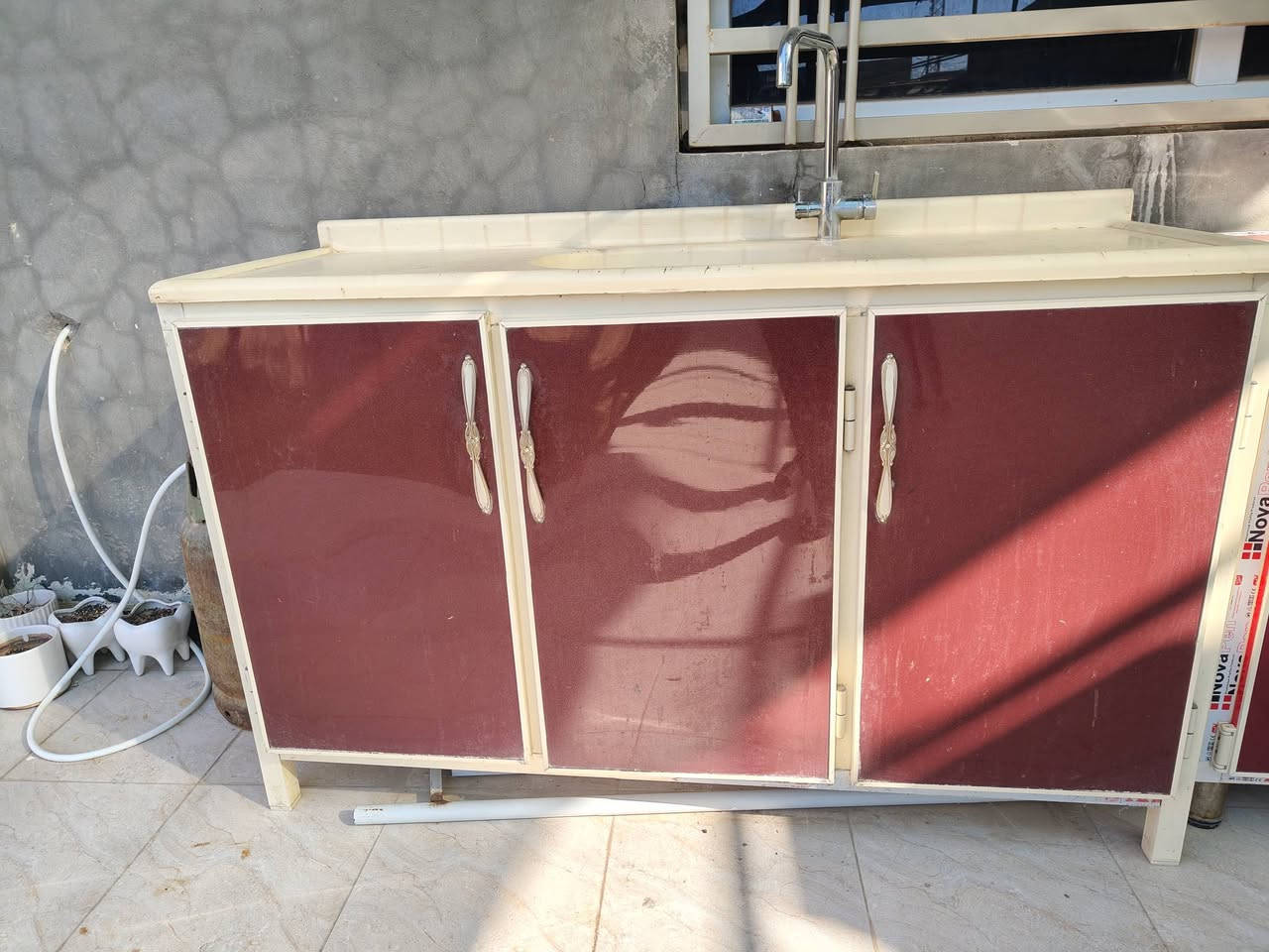 سلام عليكم سنك مرمر او كونتر بس سنك ماخذه 210 رايدهن 200 اثنينهن وشوفو نضافه وستعمال قليل
هتذه رقمي ***********
