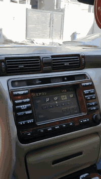 السلام عليكم ورحمه الله وبركاته
من رخصت الادمن 
ملكه أدوات كصتين السياره حلو 
محرك فيشه وبطل فيفتي
تبريد ودافئة شغله 
حداديه الامامي والخلفي جديد 100%
تخم تايري جديد 
باتري جديد 
كهربائيات كله شغله 
جديده بمعنى الكلمه 
***********
واتساب
