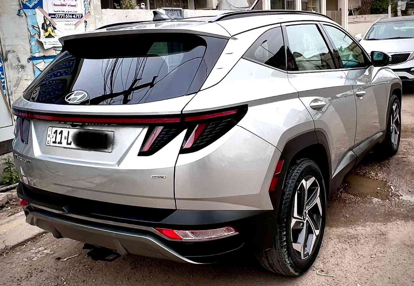 HTRAC ( توسان خاص ليمتيد )
‎مواصفات خاصه لمتد 1/1 VIP بانوراما
‎ صور  الحادث موجوده ‎
 ‎محرك 2500بانزين .
ماشية 53 الف كيلو متر  ‎
وراد امريكية 🤖 

‎1- بصمه + بصمه ابواب لمس
‎2- بانوراما 
‎3-كيج الكتروني متغير 
‎4- ( كاميرات عدد 5 ) 
‎5-كير دكمه 
‎6-نقط عمياء
‎7-رادارات امامي خلفي جانبي
‎8-قيادة الية 
‎9- تتقدم للامام وللخلف ب بصمه
‎10-هندبريك بصمه
‎11-كشنات جلد ابيض
‎12-كشنات كهرب
‎13-كشنات خزن ميموري
‎14-كشنات تبريد وتدفئه امامي خلفي وتدفئه استيرن
‎15-بك لايت لد
‎16- لايت لد + زينون
‎17- شاشة كبيرة لمس
‎18- تثبيت سرعة
‎19- من تشغل اشارة يقلب الكيج كامره
‎20- شارة جانبيه
‎21- ويل كب كبير كروم
‎22-تحديد مسار 
‎23-صندوق كهربائي
‎24- فول تحكمات ستيرن
‎25-تبريد لمس
‎26- السماعات شركة BOSE
‎26- شحن وايرلس
‎27-نظام gps خرائط
‎28- شفتات كير ب ستيرن
‎29- حساسات امامي خلفي
‎30 - تشغيل عن بعد 
‎31 - اوتو بارك 
‎32 - المرايه الوسطيه (اوتو دم ) يعني الي وراك مشغل عالي المرايه اوتماتيكي اصير سوده 
‎33 - مود ادرايف ( اقتصادي - سمارت - سوبر - وثلجي )
‎34 - سياره فور ويل اج تراك 
‎35 - نظام نزول منحدرات 
‎36 - نظام اضاءه داخليه لدات متغير الالوان ( الون الي تريده موجود )
‎37 - نظام التبريد دفيوز تبريد من كل الجهات ( يعني مو بس فتحات التبريد ال 4 ينطن تبريد لا الدشبول كله ينطي تبريد عن طريق فتحات موجوده بالدشبول )
‎38 - تبريد قطعتين امامي خلفي 
‎39 - فول سستم ايرباك ( ايرباك استيرن و ايرباك دشبول وايرباك بردات و وايرباك مقاعد ) كلهن سليمات
‎40 - الداخل لونين واسود 
‎41 - شاشه بيه ابل كار بلي 
‎‏42 - AUTO HOLD
‎
‎وباقي مواصفاتها معروفة فول فول

‎الاستفسار الاتصال على الرقم 
***********
