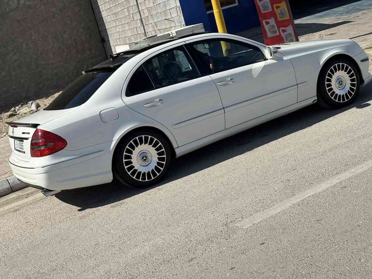 السلام عليكم
مارسيدس W211

موديل 2009

فول مواصفات مكفوله من الضربه والصبغ 

سنويه بسمي مشروع وطني  تحويل مباشر 

بانوراما 

تبريد قطعتين 

كشنات جلد تدفئه تبريد 

متعًوب ومصروف عليه مابيه نقص برغي 

نزلت السعر لغرض محتاج 

السعر 175وبيه مجال بسيط جدآ

مكان السياره فلوجه 

بيع او مراوس حسب القناعه 

للستفسار ***********
