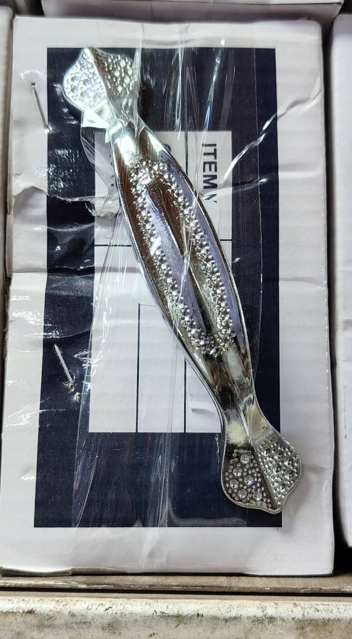 سلام عليكم
يدات كنتور 
المنشأ:الصين🇨🇳
البيع:جمله فقط 
رقم الهاتف:***********
***********
متواجد واتساب
