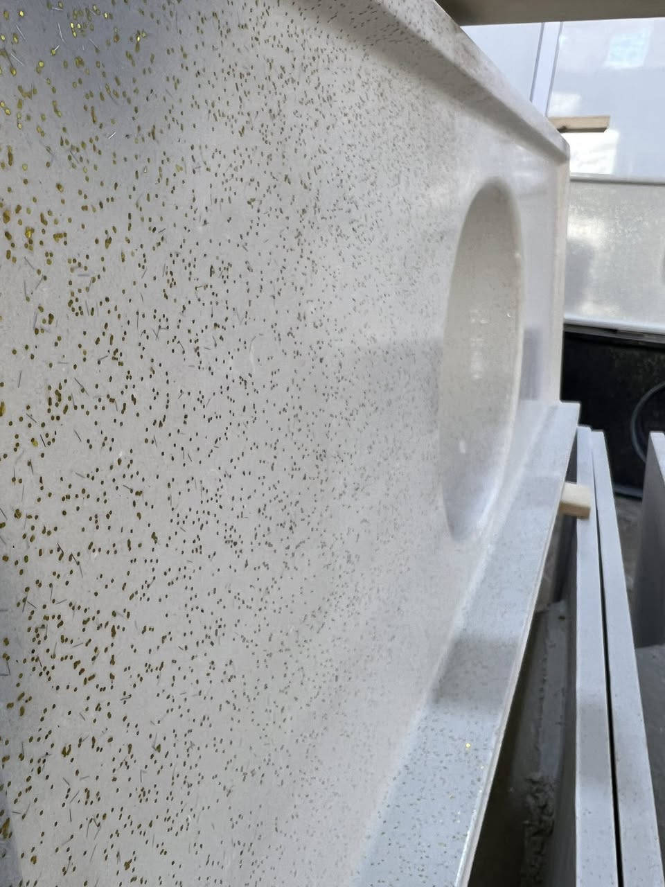 مرمر قياس متر ونص.
كريمي
اسود 
رصاصي
***********
