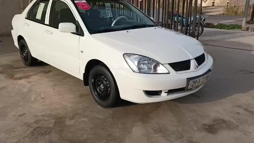 السلام عليكم
لانسر للبيع مصبوغة موديل 2001محرك وكير  كورلا كل نقص مابيهه بسمي رقم واسط رقم إنكليزي جديد مشروع وطني رقم الهاتف *********** العنوان ديالى السعر 55
