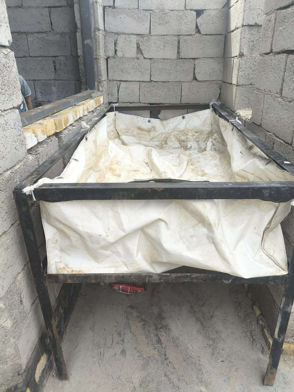 غراض للبيع شوايه سمج وحوض وميز وقطاس وميزان للبيع ليخدمنا يتصل ‭٠٧٧٣ ٢١٣ ٣٧٩٦‬
