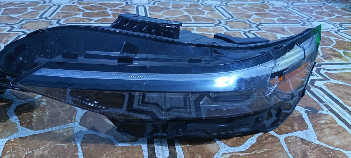 لايتات النترا 2024 بس الجام مكسر وارد أمريكي مكان بصره ***********
