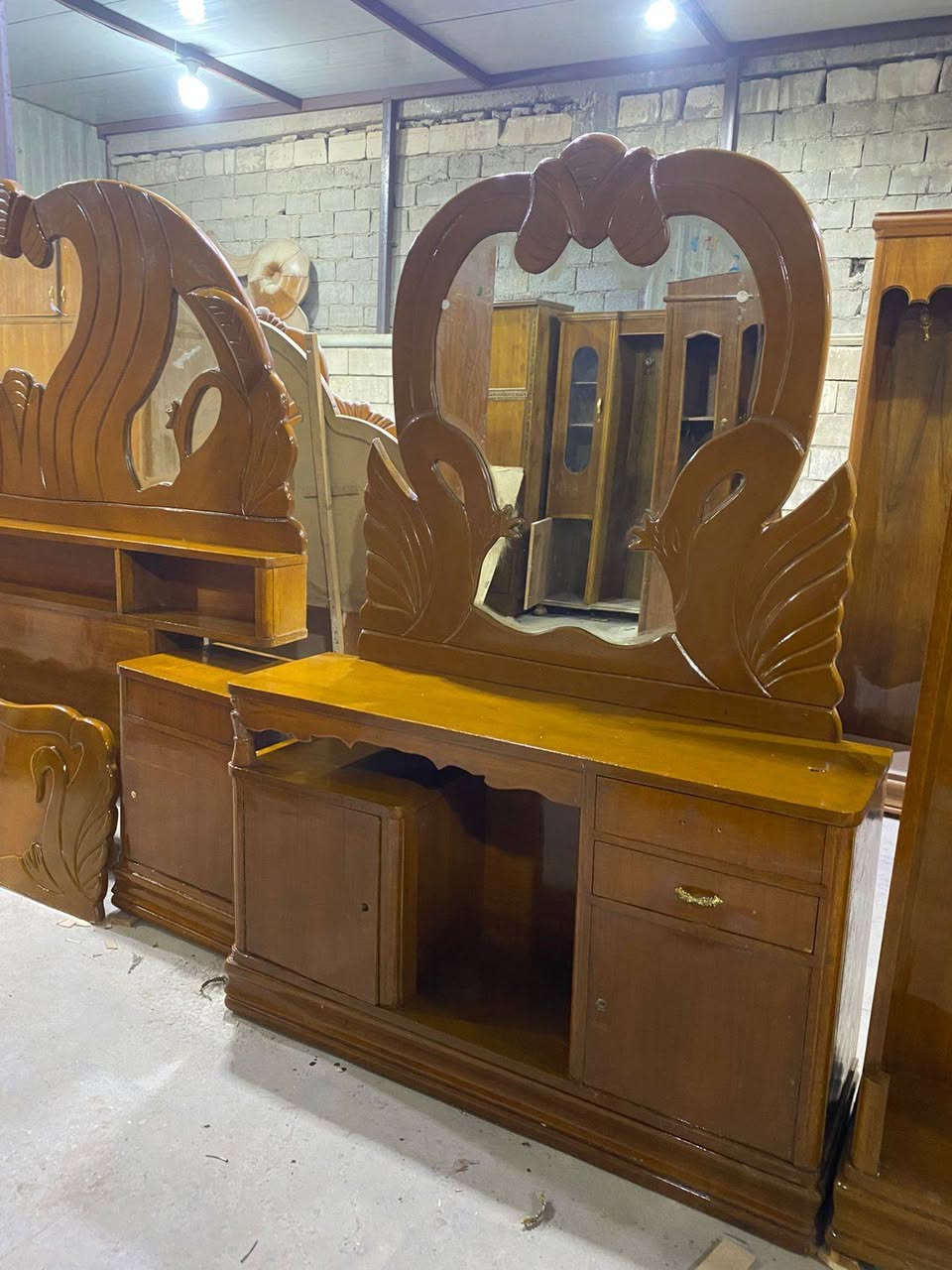 يالله 
غرفه نوم ام الخمسة تسكام صاج درجه اولى 
السعر 750وبيهه مجال 
العنوان النجف حولي مقابل شارع عشرين
***********واتس او الاتصال
