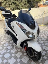 هوندا فورزا ١٢٥ • نظيف بلا خدوش • ماكينة اصلية