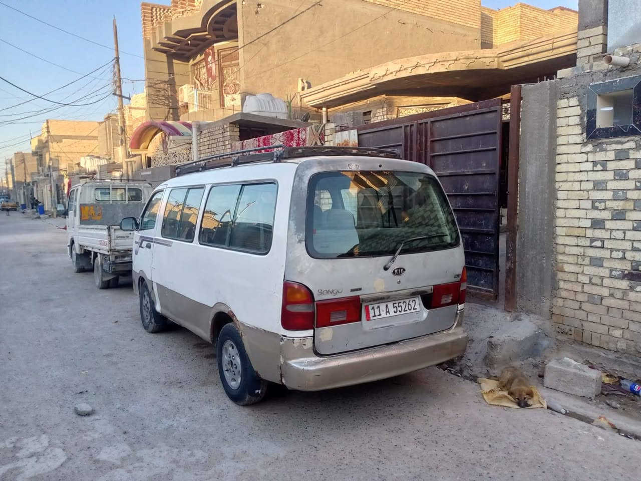 السلام عليكم سياره بريجو 1996 مكينه جديده حداديه صدر شاصي الايمن بي تصليح مصفره هيئه وقرامات سياره بسمي كشنات حاويه منضومه  لايتات زنون سياره الف دينار ماتصرف عليه سعر خاص ***********  بغداد مكان حي نصر
