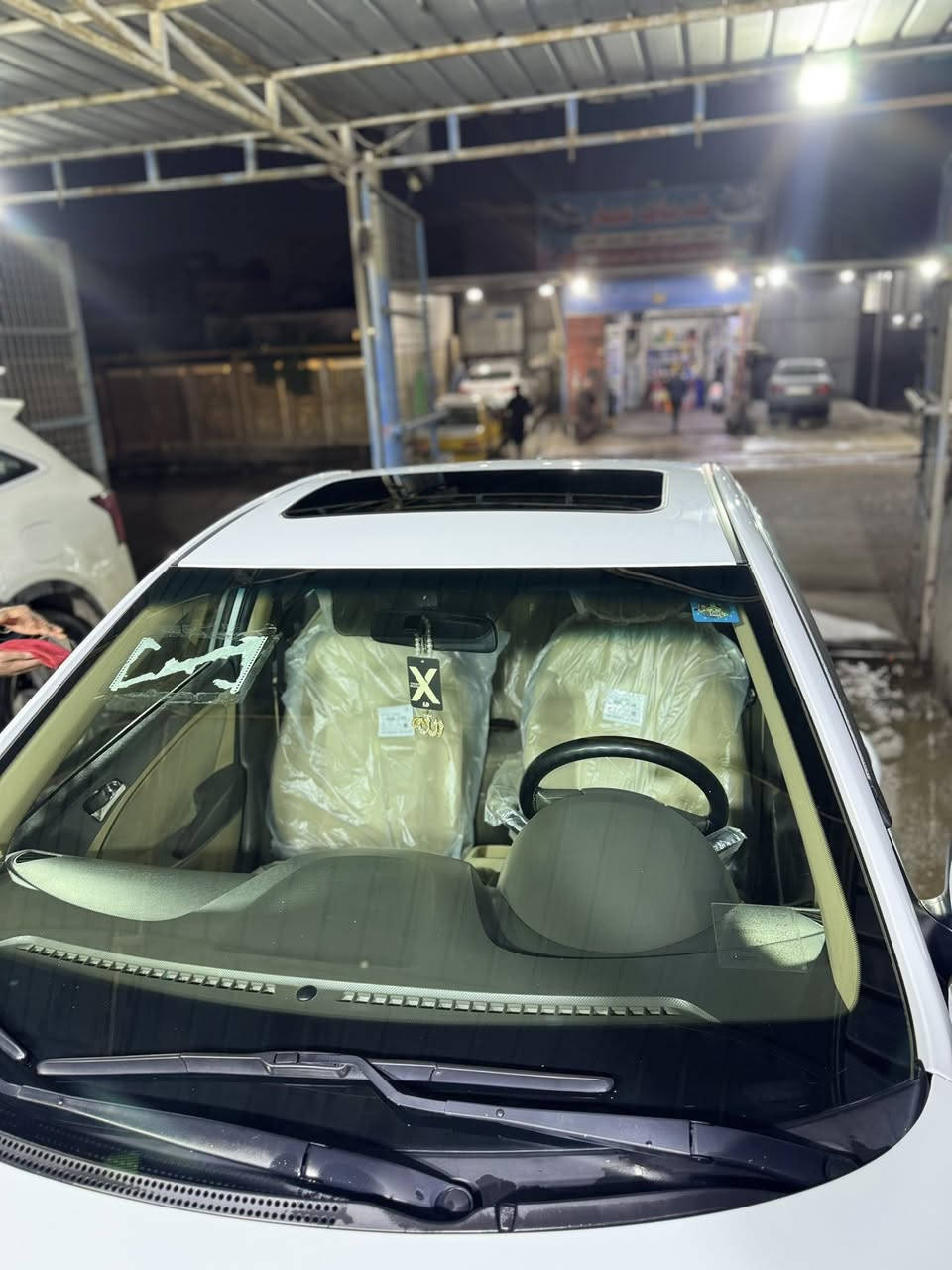 السلام عليكم اكسنت لبيع مديل ١٥مكفوله كفاله عامه ماعدا الدوسه السونار مرفق مكينه 1600ماشيه 108 العنوان بغداد الشعب 
السعر 118

رقم الهاتف ***********
