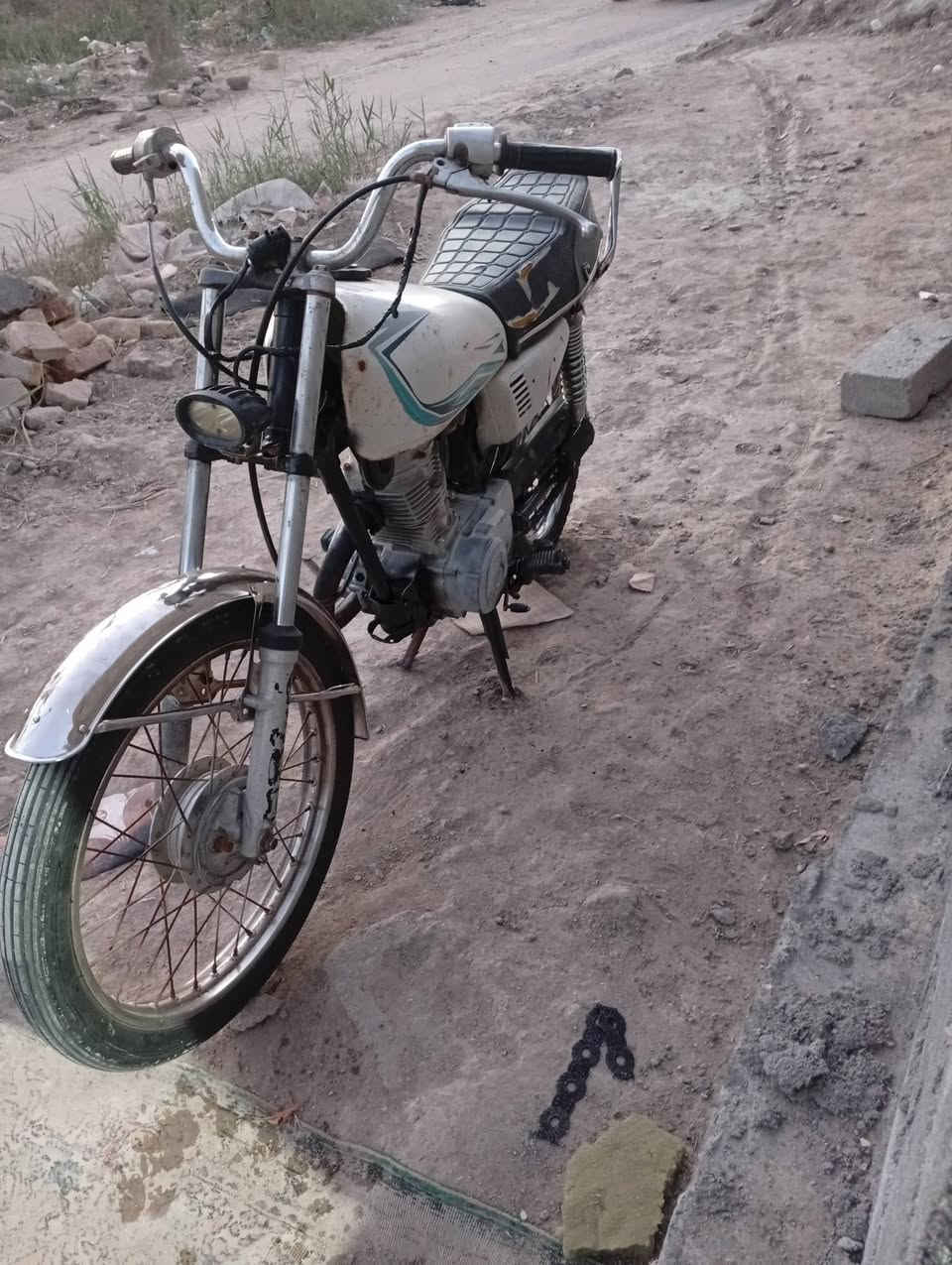 سلام عليكم دراجه ادوات مابيه اي نقص سعر 325 بيه مجال ***********
