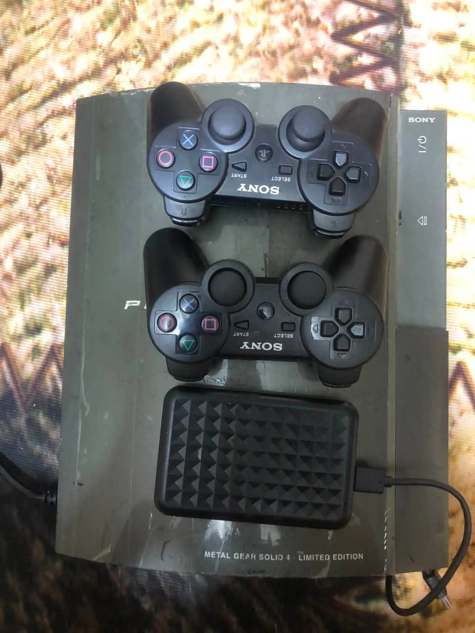 وياه هارد 25 لعبه نظيف وشغال جوستكات 2 كامل ps3 ملحقات سعره 90 الف / بغداد المنصور /***********
