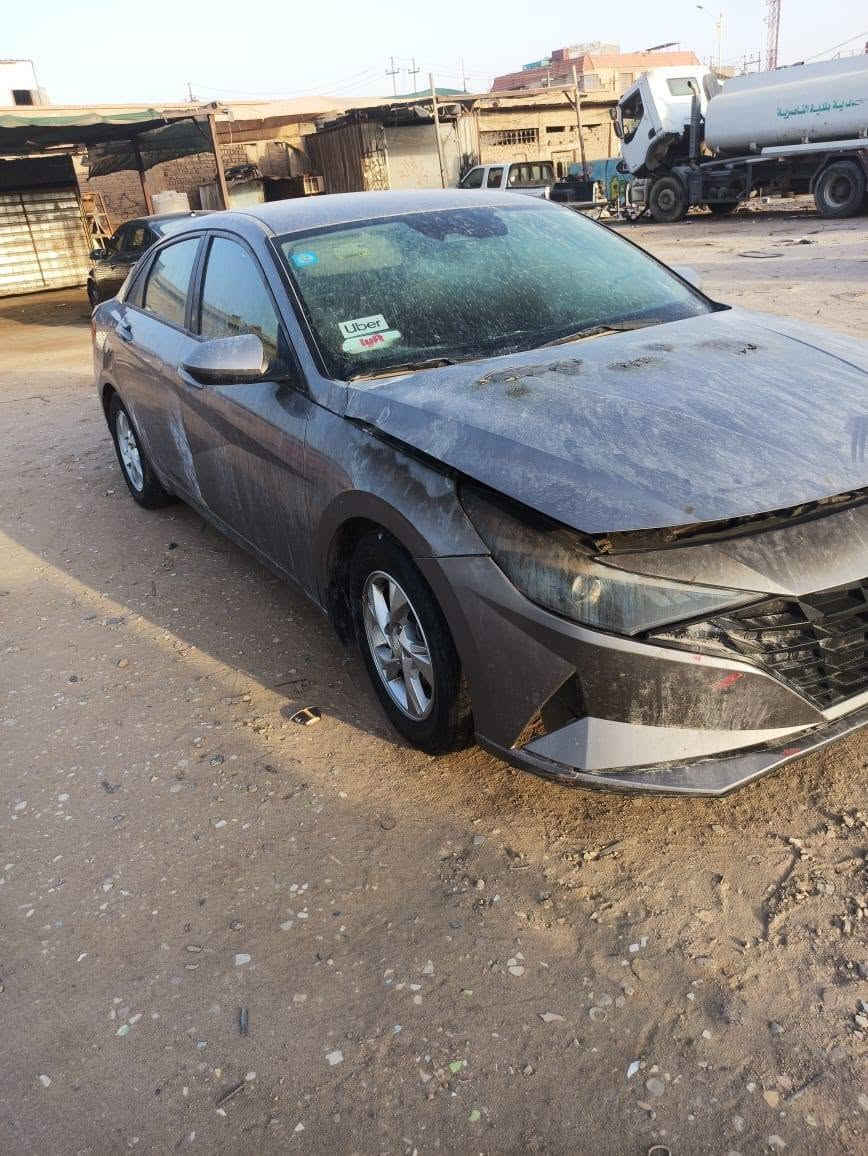 موديل 21 معوقين اتعهد بالوكالة والتحويل لحين انتهاء مدة الحجز حادثها سابقا قبق جنطه بسيطه كلش ابيع ع حادثها الي كدامك بالمنشور السعر 95 
الضرر ضفيره وجزء من الدشبول والمكينه شوف العين الاجزاء البلاستك فقط 
مكلف بالنشر هذا رقم صاحب السياره 
***********
