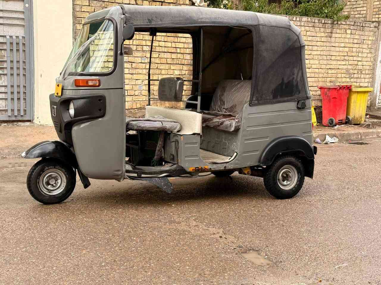 السلام عليكم شباب تكتك 2020تكتك مال جناي صبغ عام رقم وسنويه رصاصي تكتك مبدل بوشه مال شركه وبيهاضربه عله كد شبر ونص حته ما مبينه تكتك الكشر خير من الله والمكينه تخبل يرادلها بس صالنصه لن طاكه
العنوان بغداد الأمين الثانيه 
رقمي *********** ما موجود على فيس
