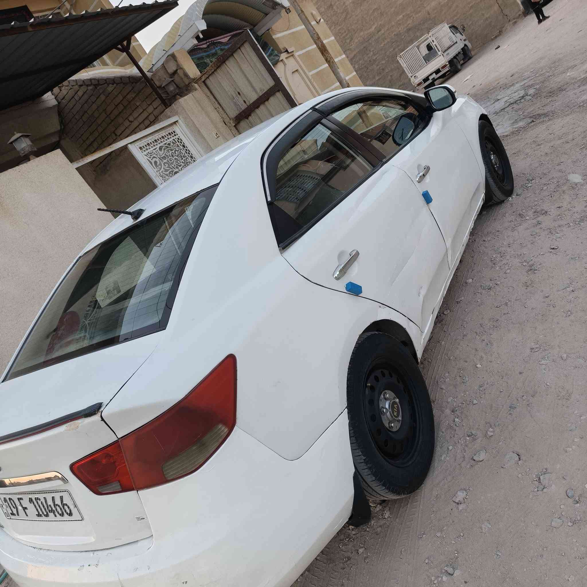 السلام عليكم للبيع سيراتو 2011 مكينه 1600دوش رقم كربلاء بأسمي بيها جاملغ امامي تبديل والباقي صبغ ( ابيع صبغ عام بشرط القماره بدون معجون والسياره مكفوله من تجيه أو گلبه) بيها ملاحضات بالبدي يردن ترتيب فقط 
مكينه جديده وگير جديد تبريدها ثلج 🥶 
فول للخير عده الفتحه كشنات جلد بلادي بصمه أبواب وبصمه تشغيل ومري شفط واشاير بالمري وشفتات ستيرن
مكاني كربلاء السعر 74 للاستفسار ‏‪***********‬‏
