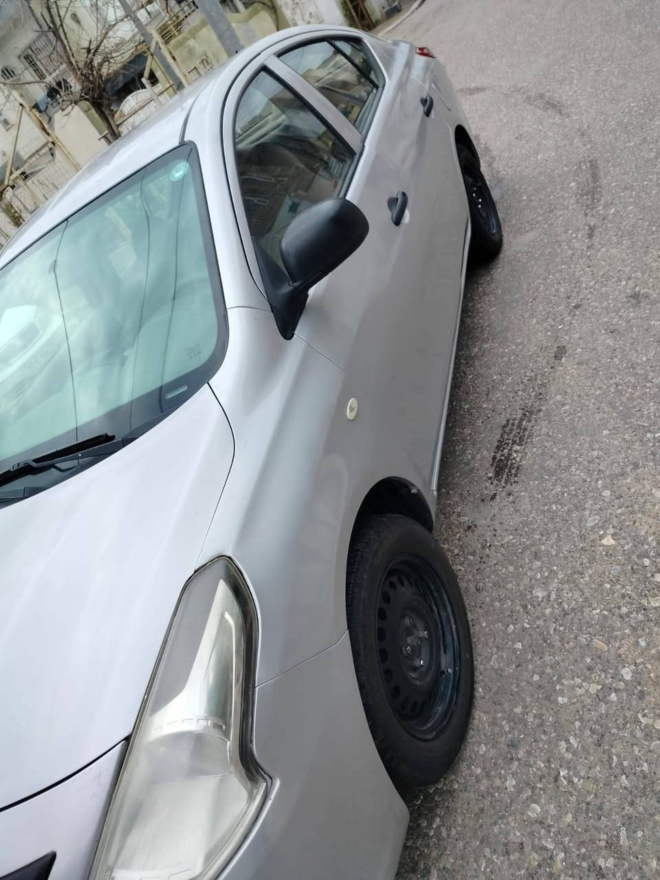 نیسان ڵاکشمبیای 2016 هه موشتی بە شە رت حیزم سبغ بێ لێدن بێ ناوگرتن پشت و پێشی کەپس گێڕو مە کینە و تە بریت بە شە رت سنوی نوی شوین هه ولێڕ ***********کۆرک وە تس ئە پ أربيل, العراق
