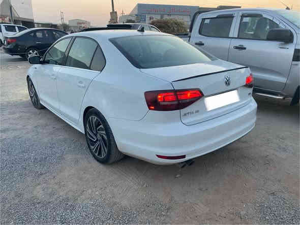 ماشاءالله 

جیتا  2017 فول فول 

دوو پارچەی بۆیاخە

مەکینە مەرغوب 14 تۆربۆ

مواسەفاتەکانی بەسمە سڵایت کۆشن جڵد کۆشن هیتەر شاشە گەورە کامیرا ڕادار  جام شەبەح  دەرگا بەسمە سندوق بەسمە ئاوینە ئیشارەت 

سەیارەکە ٩٤ مایل ڕۆیشتوە

سەیارەکە ویلی sel ٢٠٢٢ لە بنە 
لایتی لیدە

کامل سیرڤسی بۆ کراوە بی مەسرەفە و بی تەقەو ڕەقە

سەنەوی تا ٢٠٢٩ مانگی ٧ نویە

گیڕ و مەکینە و کارەبایت و تەحویل و 
غرامە بەشەرت 

سعر / ١٢٩ گەڵاو معامەلە

شوین  / ڕانیە

*********** /  *********** رانية
