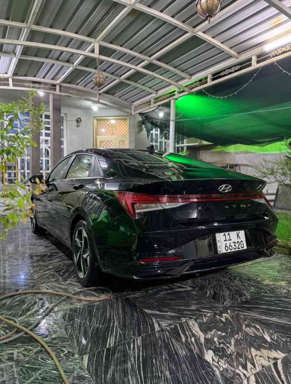 السلام عليكم 
النترا 2023 فول مواصفات ليمتد وارد أمريكي رقم بغداد الانكليزي معوقين جاهز للوكالة حادث السيارة بنيد فقط مستبدل محرك  2000 دوش المرغوب 
مواصفات السيارة 
1- بصمة 
2- فتحة 
3- بصمة ابواب وجنطة 
4- تشغيل عن بعد 
5- رادار امامي وخلفي وبلمري 
6- تحديد مسار 
7- شاشة ديجتال متصلة 
کشن وستيرن تدفئة
 9- انضمة قيادة 
10 - لد امامي خلفي 
11- كامرة دوارة 
12- كشنات جلد
13- أنظمة قيادة Normal - S.Sport - Sport 
14- دخول ذكي وتحكم ستيرن
 وباقي المواصفات المعروفة سعر السيارة ١٥٢ وبيها مجال بسيط 
***********
