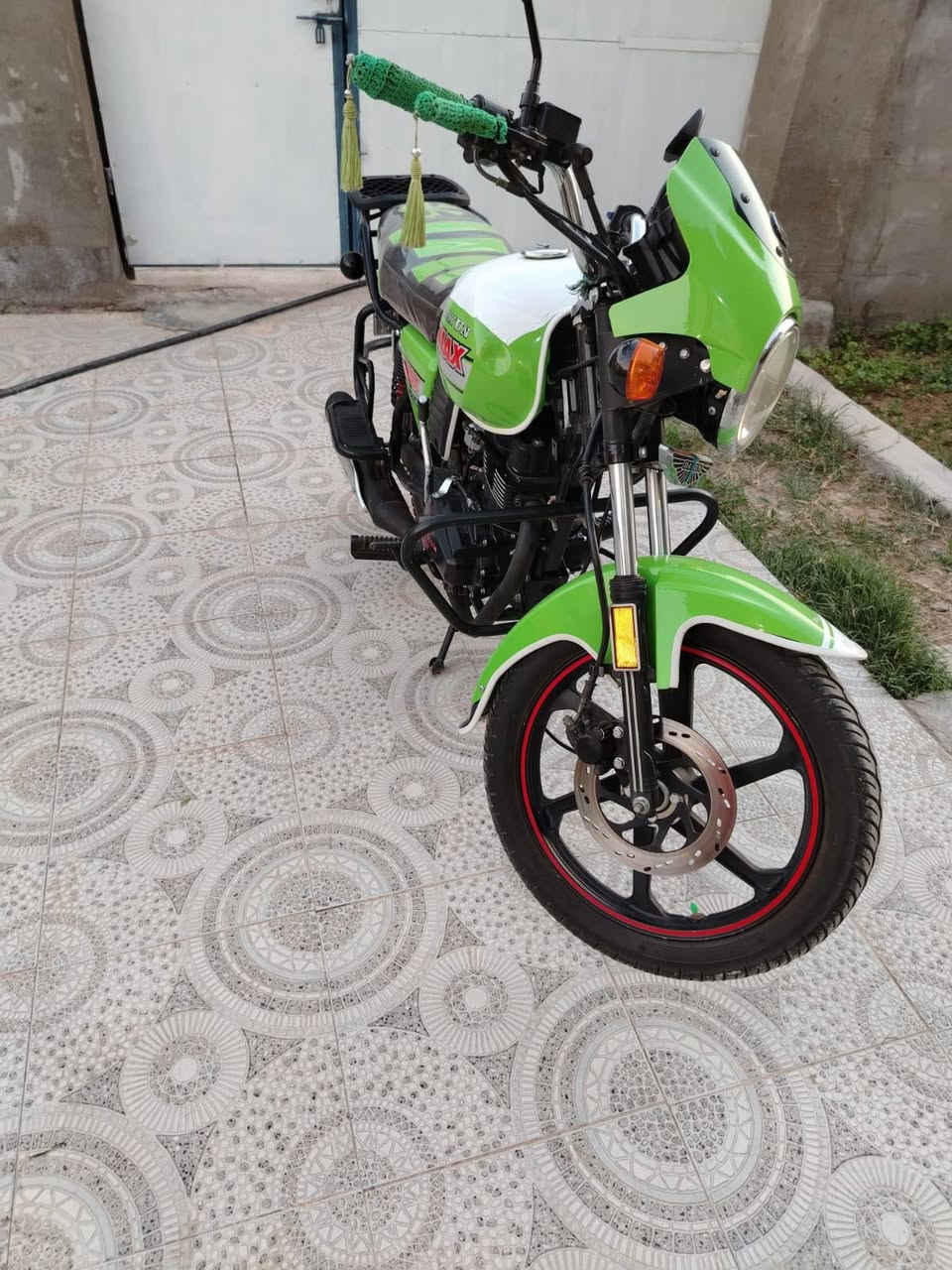 سلام عليكم خوان دراجه متوازي عله بيعته دايوان نفخ نوعه ماكس حجم المحرك 175 مرقم واسط ثاني يوم احولك دراجه مكفوله كفاله عامه عنوان واسط الكوت مامتواجد فيس تصل ‏‪0789 174 3066‬‏
