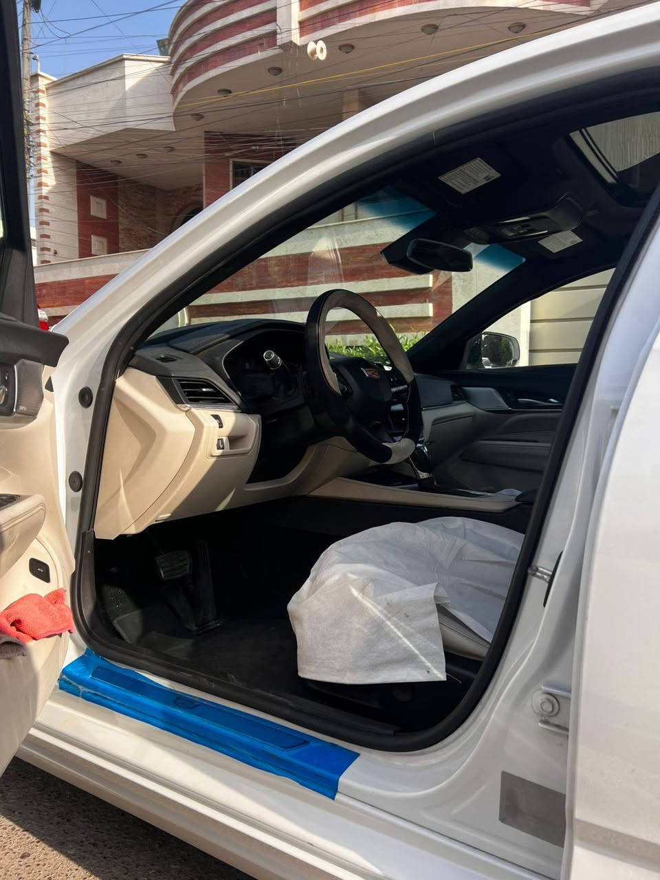 بسم الله الرحمن الرحيم
السلام عليكم 
كديلاك 350Tموديل 2021 فول موصفات1/1
المواصفات 
ردار 
خمس بصمات
سايد بريك كهربائي 
تحديد مسار
كمرات 
فتحه
تحكم استيرن  جهتين
كشن كهرباء
قطعتين تبريد
تشغيل عن بعد
ليت زنون ضبابي
كشنات جلدتدفه او تبريد 
نضام رياضي اسبورت
شفتات استيرن
المكينه  2000 / 4 سلندر تيربو
شاشه لمس
صندوك بصمه 
مكينه او كير كفاله عامه
تخم تاير جديد
صدر جديد
ماشيه 65 الف
وارد امريكي حادث السياره فقط بنيد بدنه امامه بدون شواصي و لخود
رقم السياره سلمانيه بسمي رقم دولي
العنوان بغداد بلديات 
رقم الهاتف ***********
السعر 138 بيه مجال بسيط بيع مستعجل بدون مراوس فقط بيع
