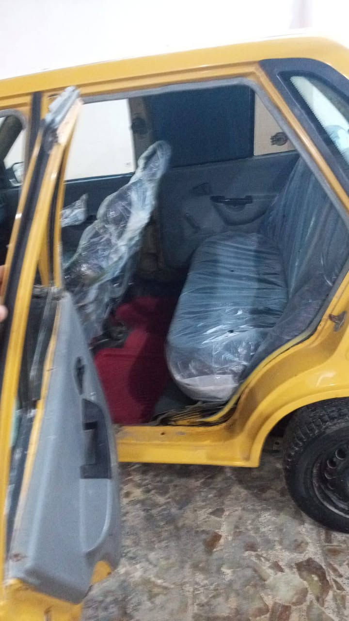 الـسلام عـليكم
سياره سايبة 2011
 كـامله كبـل للشارع
تـخم تـاير جديد
صدر امامي و خلفي جدد
ماصدات امامي و خلفي 
زوج مجاول جدد
دوشمه قبل يومين شديتها 

فقط كيج البانزين ما يشتغل عندي قاعده كامله بس نقصها فيشه و يشتغل الكيج مال بانزين

سنويه لل29 
رقم انكليزي

فقط مراوس راس براس اي سياره حسب القناعه 
للاتصال *********** و بي واتساب
