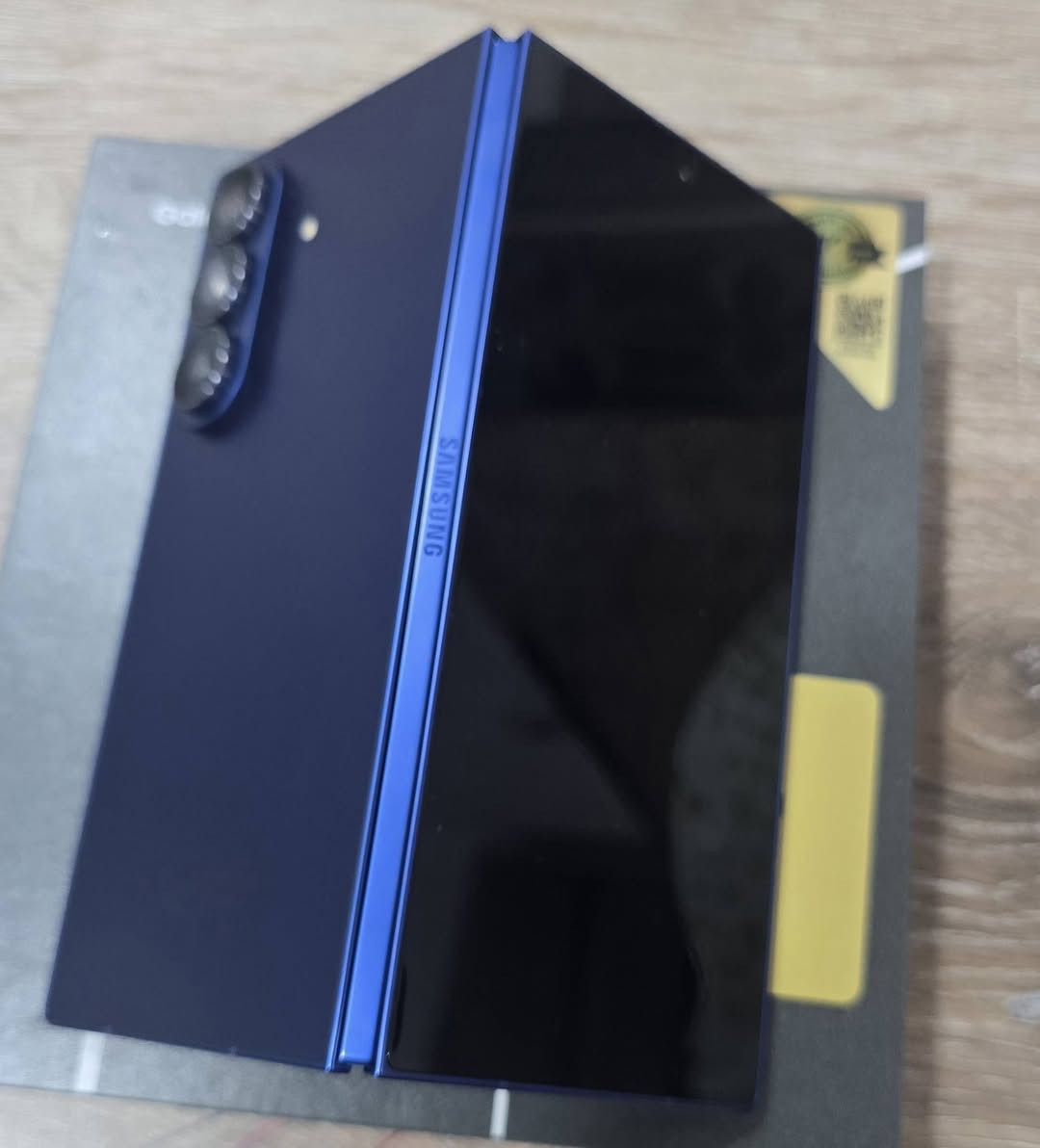 سامسونك Z fold7
الجهاز مستخدم شهرين فقط نظافة 100% اللون الازرق المميز 
ذاكرة 256 شركة عين الفهد مع كامل الملحقات
السعر 1800


**إذا كنت صاحب هذا الإعلان وتريد حذفه لأي سبب، رجاءا أرسل رسالة إلى الدعم الفني**