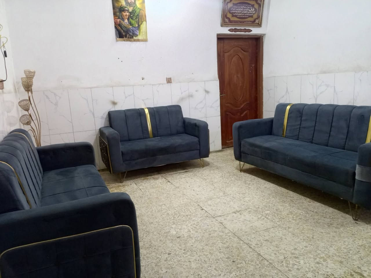 تخم تكمه نظيف جدا 8مقاعد ب175الف وبي مجال المكان الوشاش *********** يوجد توصيل بكروة  يوجد واتس اب
