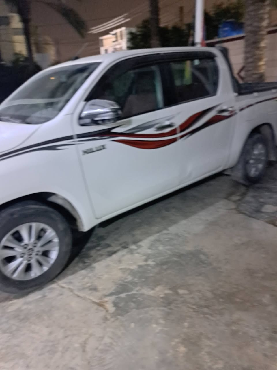 السلام عليكم تويوتا دبل قمارة موديل ٢٠٢٠ بغداد للبيع بيها قليل جدا ماشية ٢٨٦ الف السعر ٢٦٠ ورقة مكاني ابو غريب موبايل ***********
