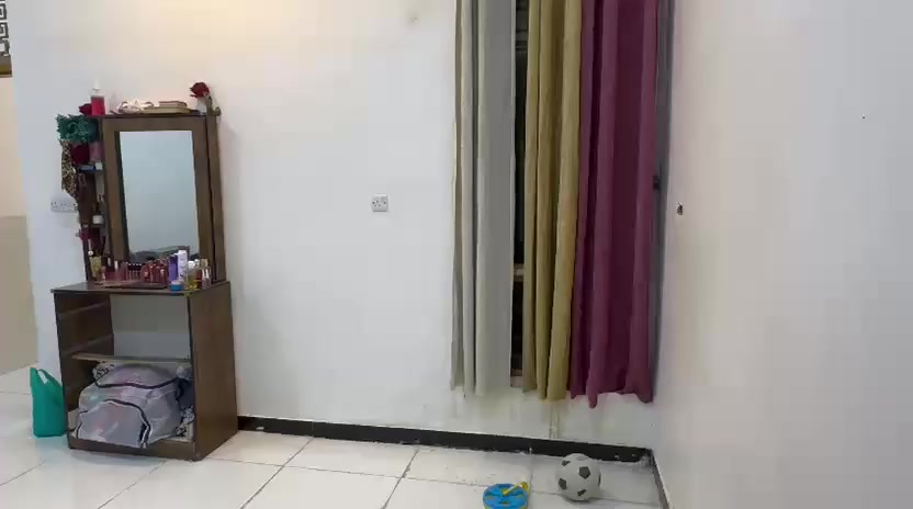 بيت مشتمل البيع 
المساحه 117 متر
طابو زراعي سند 25
بناء طابوك وصب كونكريت بناء حديث 
البيت بعده ماكامل نقصه بيتونه وتيقه وستقبال بس لبخ وتطبيك 
عنوان حي الزهراء قرب جملون بهاء عيدان الخشب 
الشارع عرضه 10متر مجاري وصب 
السعر66 وبي مجال
الاستفسار الاتصال عله الرقم 
***********
***********
@إشارة
