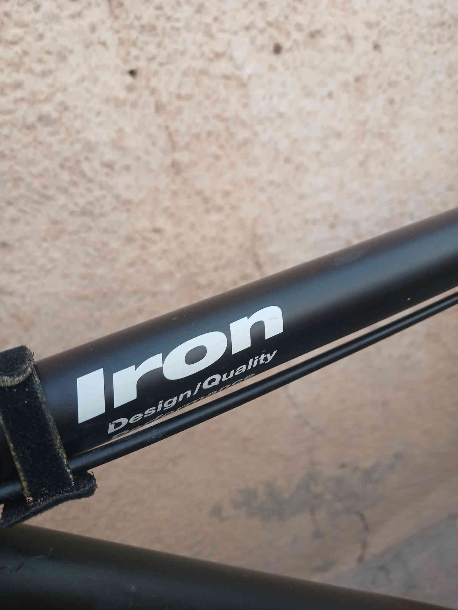 السلام عليكم كباتن 
متوفر دراجة نوع فكسد 
مثل ما واضح بالصور نظافة الدراجة مال باله ياباني 
السعر المطلوب[100الف]
العنوان البصره الجمهورية شارع المكاتب 
***********
***********
تحياتي للجميع أخوكم محمد المنصوري
