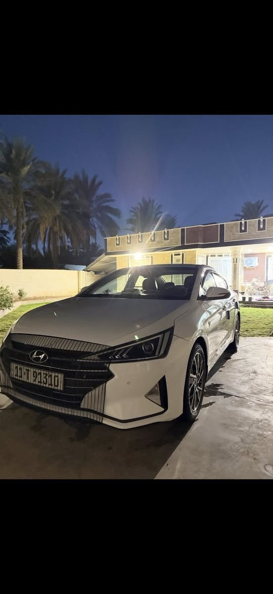 من رخصه الادمن.  هونداي النترا. موديل 2019 خليجي
كفاله عامه من الضربه والتبديل. 
مواصفاتها. بصمه +فتحه سقف+حساس امامي +حساس خلفي 
ليزي خلفي. كشنات جلد 
مكينه +گير. كفاله.  رقم بغداد الدولي. تحويل ثاني يوم 
سياره جاهزه. ع الاخير ماتصرف عليها. اي شي. 
السعر 167 $وبيهه مجال قليل. 
 مكان السياره. بغداد المحموديه  
*********** واتساب 
***********واتساب
