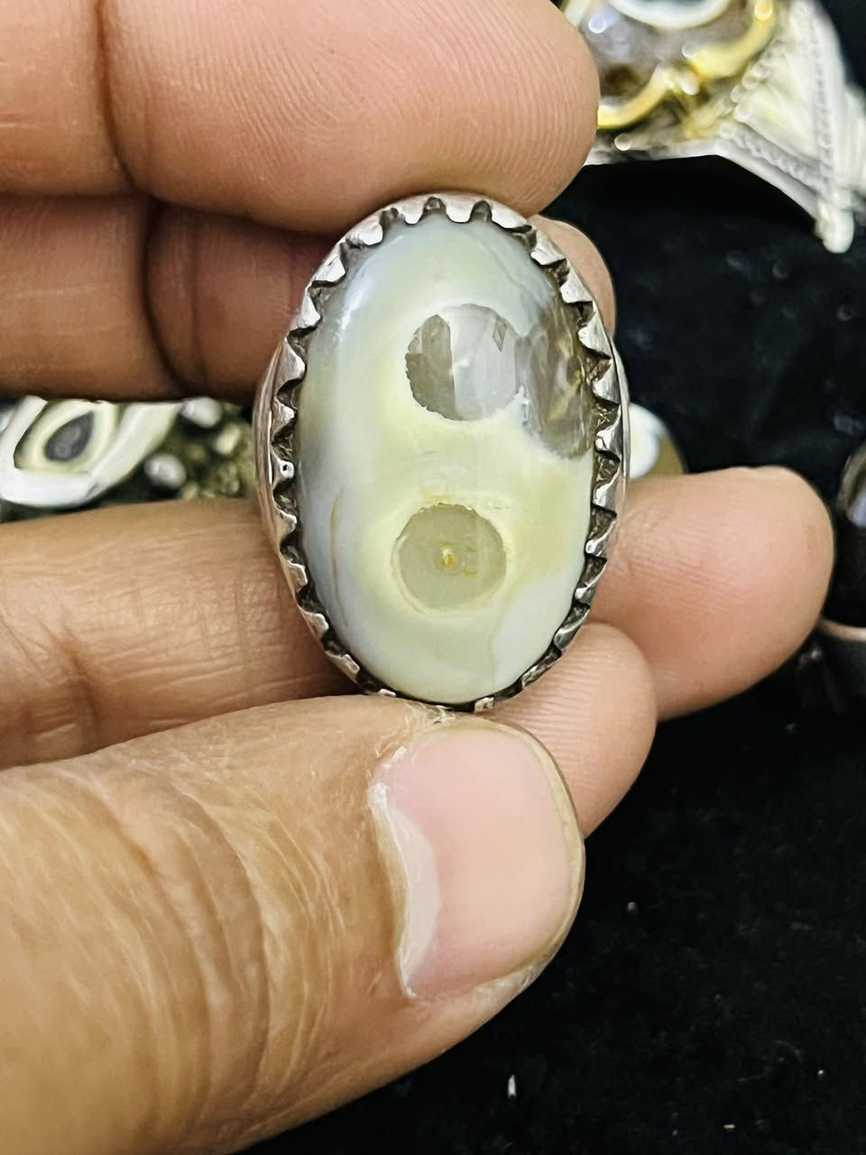 عينتين قديم 150الف ***********
