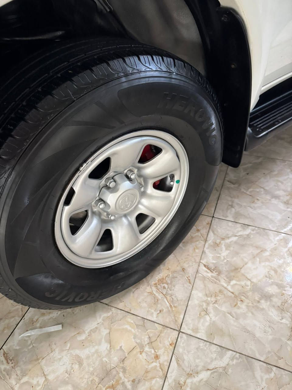 سلام عليكم
فور جنر موديل (2009)
موصفات
7 راكب
تبريد3 قطع
4 سلندر
دشبو لونين وتطعيم بصاج
تخم تاير جديد
صدر حداده بشرط
محرك ممفتوح
مابي برغي نقص
للبيع او مراوس
وسعر على خاص واي استفسار اتصل.رقم
***********
