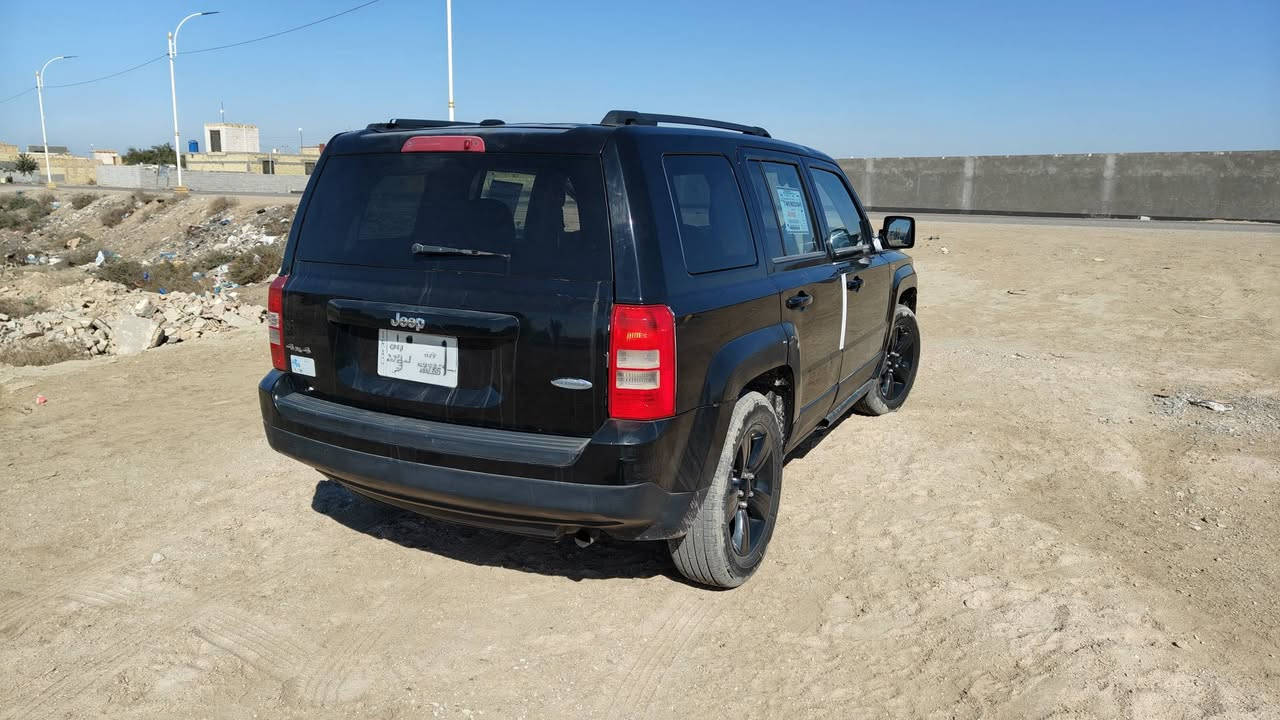 جيب 2014 مراوس 
مكفوله من العيب شرعي مداور ثاني يوم 
كربهائيات ضفيره توني شاده يعني كلشي شغال بيهه تبريد ويه سويج سياره عوزهه ترتيب قليل محرك بلاد 2400 انسه صرفيه الله شاهد رقمهه ذي قار سياره حلوه فورويل 
‏‪0776 659 7417‬‏
