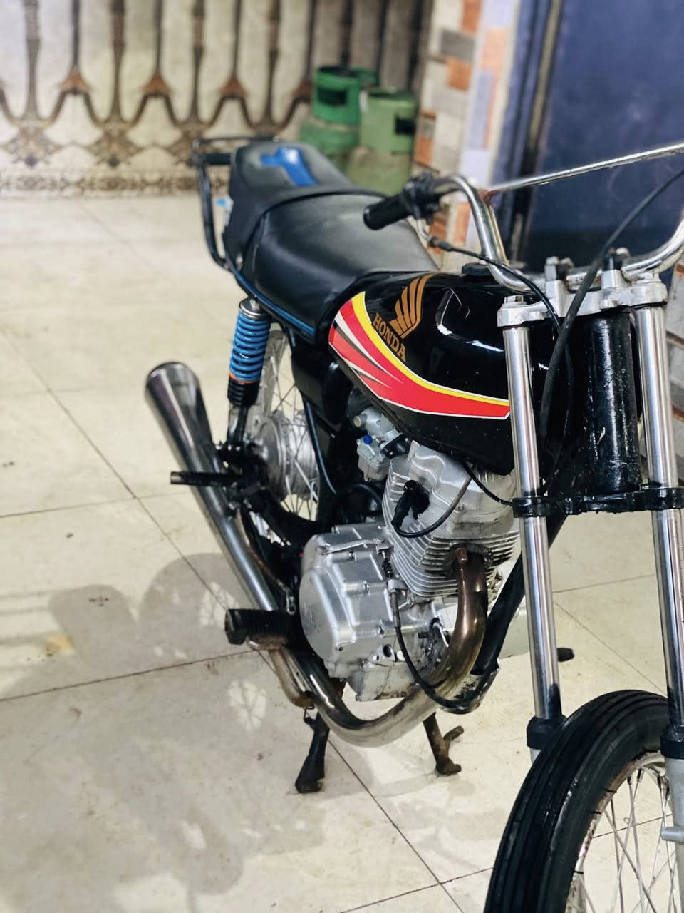 سلام عليكم اللبيع نامه
دوات ادوات السعر 375 وبيهه مجال

مكان بصره حيانيه شارع لسيد ***********
