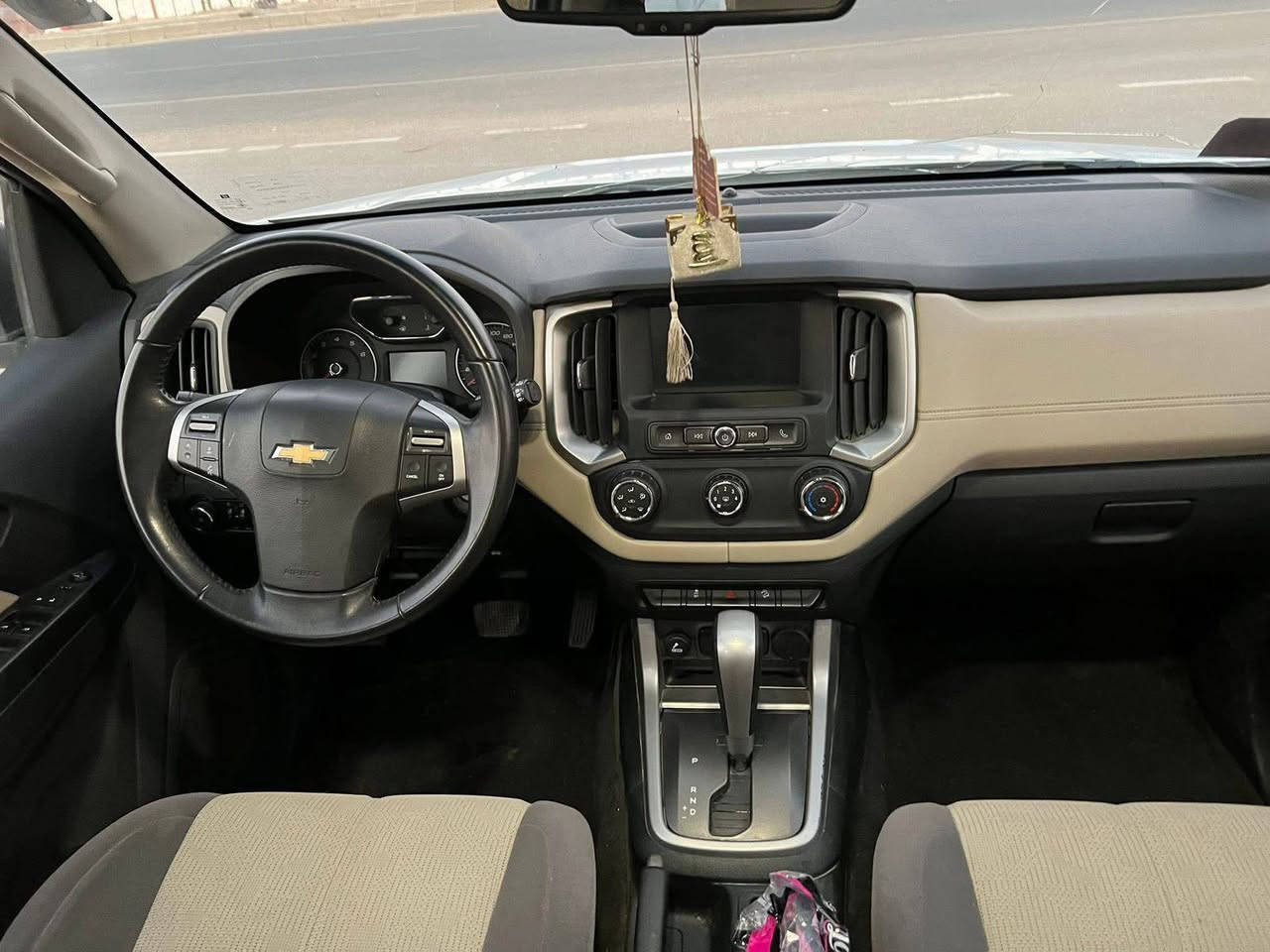 سلام عليكم
بليزر 2018 
محرك 3600
مكفولة كفالة عامة عدا شبر بل جاملغ الامامي بصف سائق 
كير محرك تبريد كهربائيات صدر مكفول 
السعر 177 ورقة بيها مجال بسيط 
العنوان بغداد 
***********
