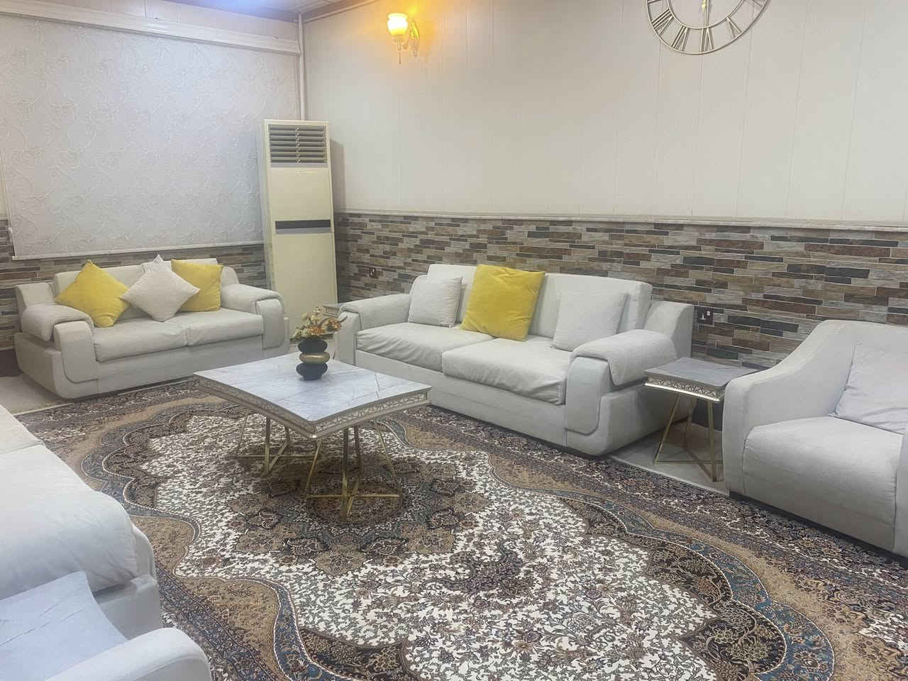 سڵاو ئەم تاقم قنەفەیە بۆ فرۆشتن بئەیبە
تورکیە زۆر نەرم و  ئیسفنجەکەی نەنیشتوەو  نانیشێ

ئەکرێت بە سییەم 

سلێمانی ٢٨٠ هەزار


**إذا كنت صاحب هذا الإعلان وتريد حذفه لأي سبب، رجاءا أرسل رسالة إلى الدعم الفني**