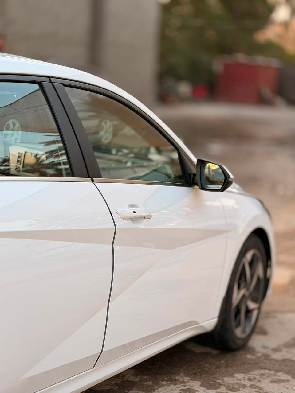 اللهم صل على محمد وال محمد
🚘 للبيع النترا 2023 خليجي 🚘
🔹 اللون: أبيض
🔹 المحرك: 2000cc
🔹 وارد خليجي
🔹 كير AT المرغوب
🔹 الممشى: 40الف وقابل للزياده
✨ فول مواصفات: 
✔️ فتحة سقف 
✔️ بصمة وتشغيل عن بعد
✔️ حساسات أمامية وخلفية
✔️ نظام ترحيب
✔️ مرايا شفط
✔️صندوك بصمه
✔️ حساس تاير
✔️ صندوك ذكي فتح عند القتراب
✔️ شاشة أصلية تدعم Apple CarPlay و Android Auto
✔️ 3 وضعيات قيادة (Eco / Normal / Sport)
✔️ ارقام انكليزي
✔️ هزه جديد سنويه جديد
✔️ نظام ABS
✔️ تبريد ثلاجة قطعتين
✔️ بعد بيه كثير موصفات
‼️‼️ملاحظة مهم سياره زيرو علئ وضعية شركه

📌 السيارة بانزين محسن بالكامل
📌 الدهن كله أصلي
📌 باتري جديد
📌 مكفولة محرك وگير
💰 المطلوب:172وفيها مجال للشراي
📍 المكان: بابل-المحاويل
***********

ملاحضه ❗️بارد بلدور الجاملغ الخلفي مشتغله pdr
