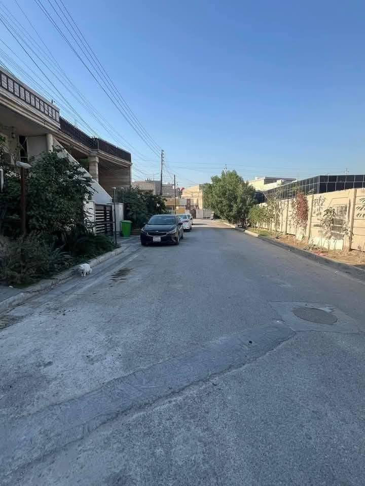 للبيع 100 م واجهه 5 بناء حديث
مدخلين ' 3 غرف  '  2 حمام
حي الجهاد المخابرات 
***********
***********
