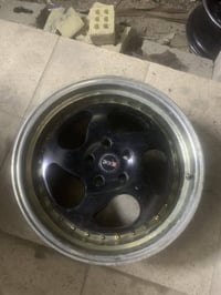 زوج ويلات تو سايز ١٨ نظاف لاعواج ولا لحيم للبيع تلسعر ١٥٠ الف للاستفسا...